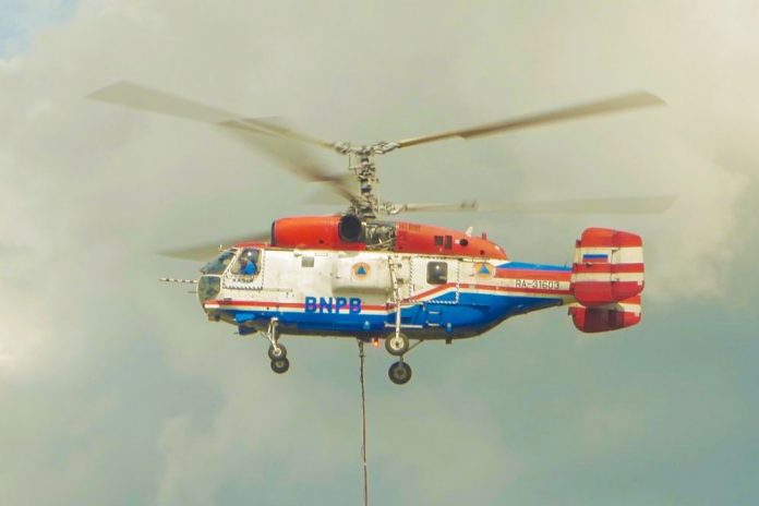 bnpb-tarik-bantuan-4-helikopter-water-bombing-untuk-penanganan-karhutla-riau